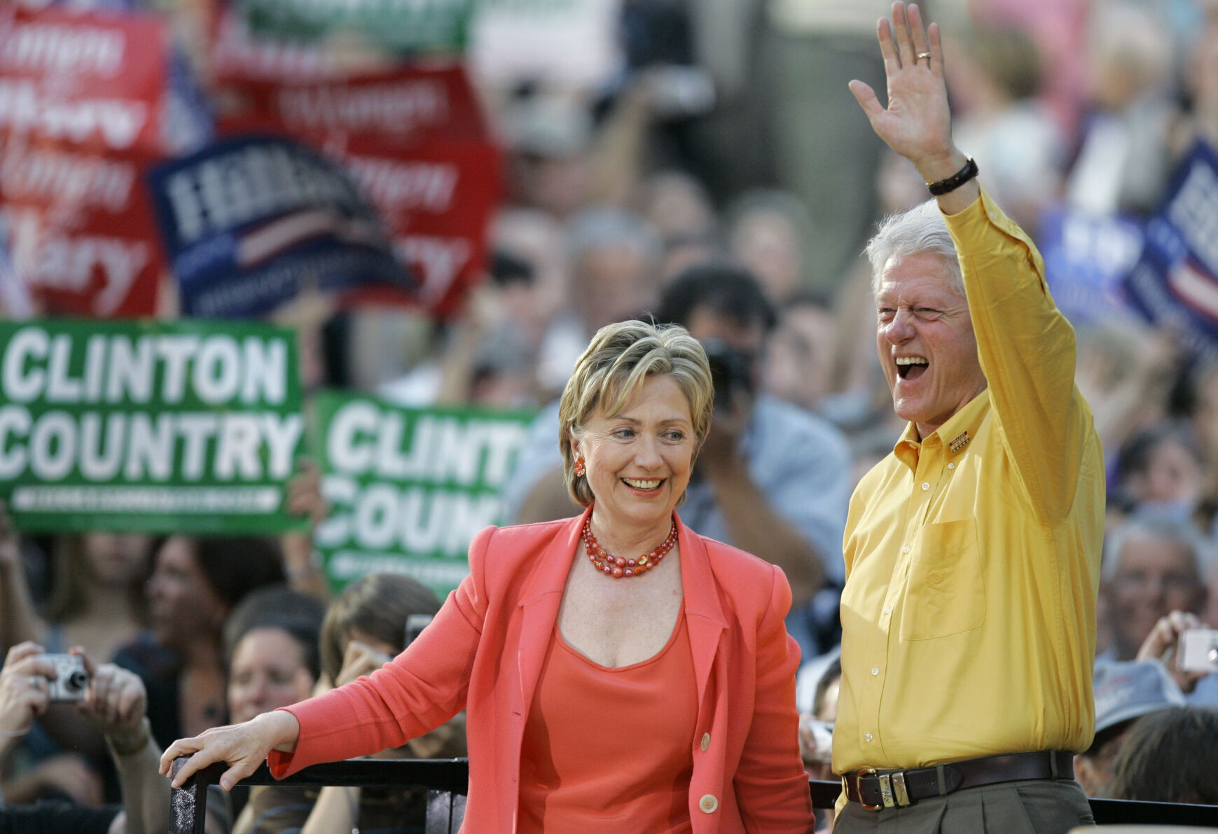 2007: Campaigns with Hillary Clinton during her presidential primary run